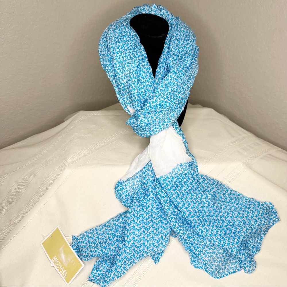 Michael Kors New Women's Scarf
